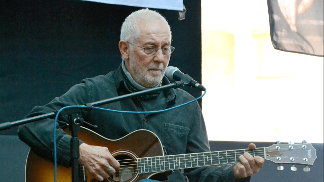 İlhan Şeşen Kimdir? Hayatı ve Müzik Kariyeri