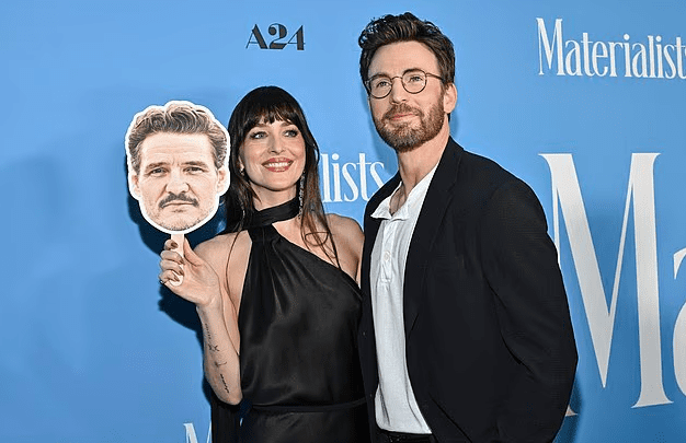 Hollywood'un Sevilen Yıldızı Dakota Johnson, Canlı Yayında Şaşırtan Aşk İtirafı